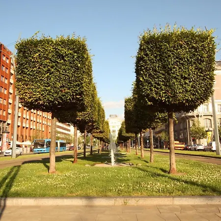 Sunny In Party District- Balcony- Ac דירה