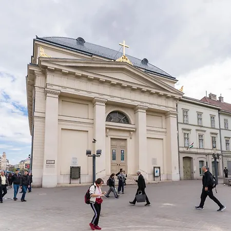 Sunny In Party District- Balcony- Ac דירה *
