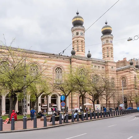 Sunny In Party District- Balcony- Ac *