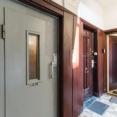 Sunny In Party District- Balcony- Ac *