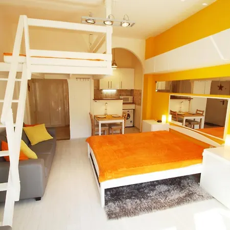 Sunny Studio In Party District- Balcony- Ac Budapest