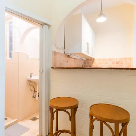 Sunny In Party District- Balcony- Ac * Budapesta