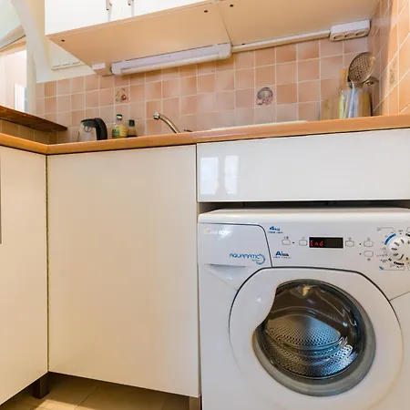 Sunny In Party District- Balcony- Ac Apartmán *